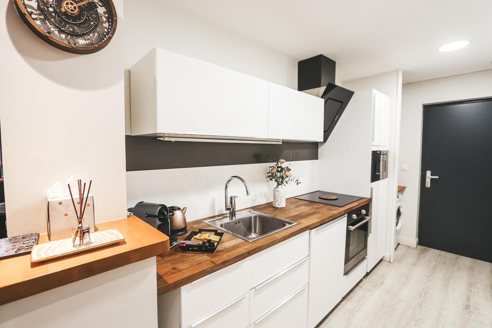 אנז'ה Suit'Home Commerce מראה חיצוני תמונה