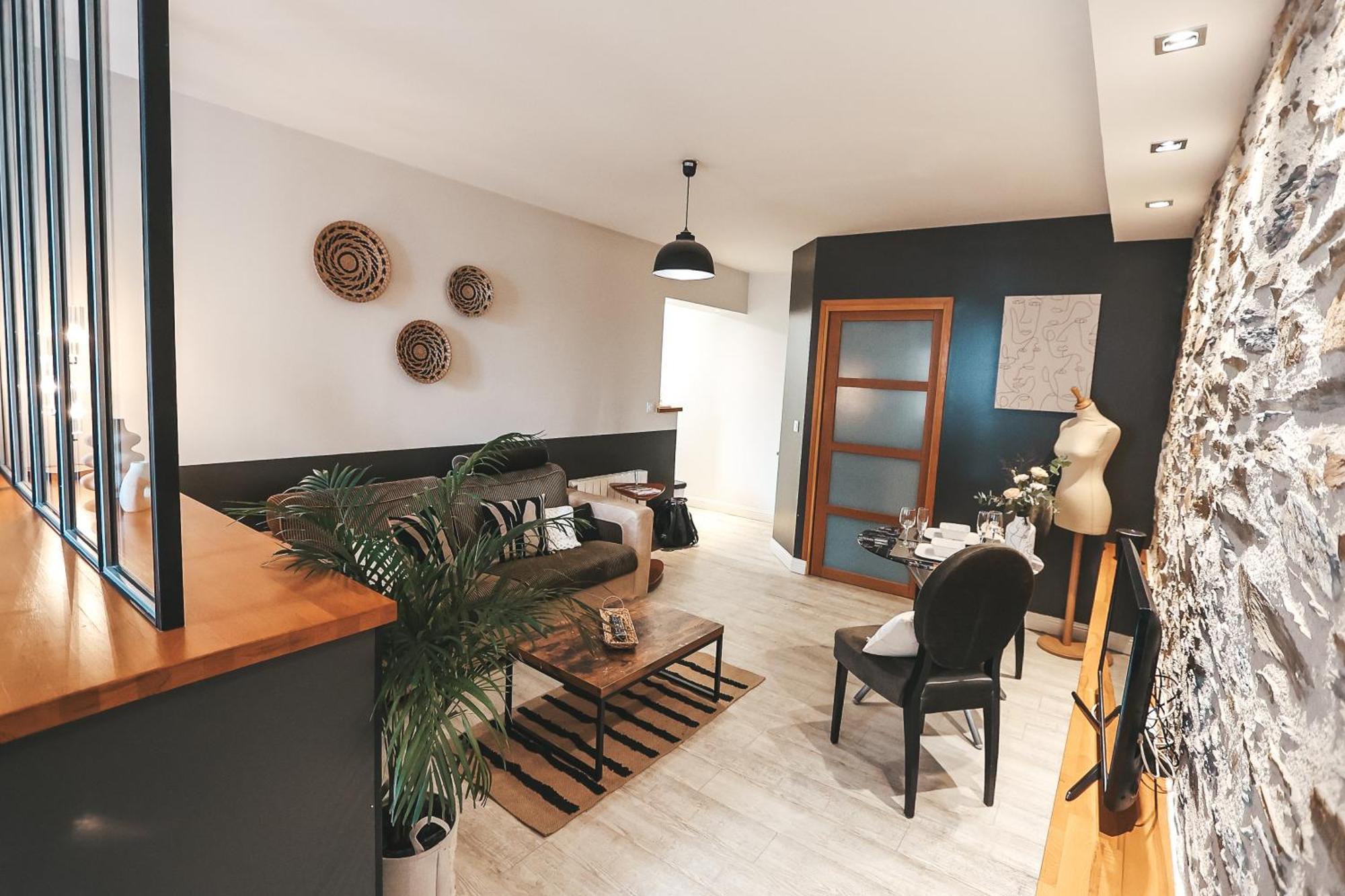 אנז'ה Suit'Home Commerce מראה חיצוני תמונה